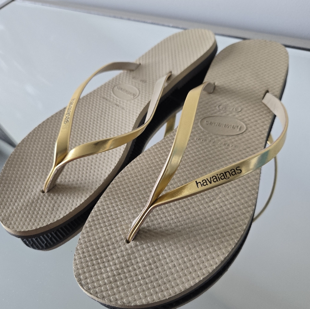 Havaianas Women's Sandals with Gold Straps